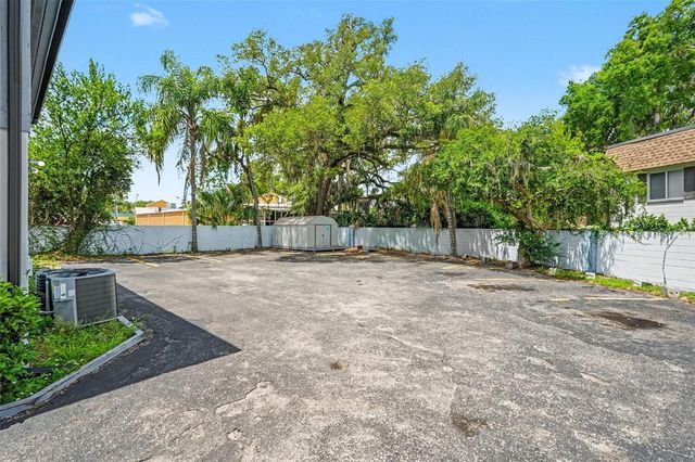 9208 N CONNECHUSETT ROAD D, Tampa, FL 33617