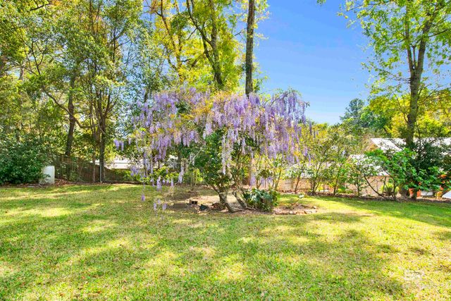 662 Fairhope Avenue, Fairhope, AL 36532