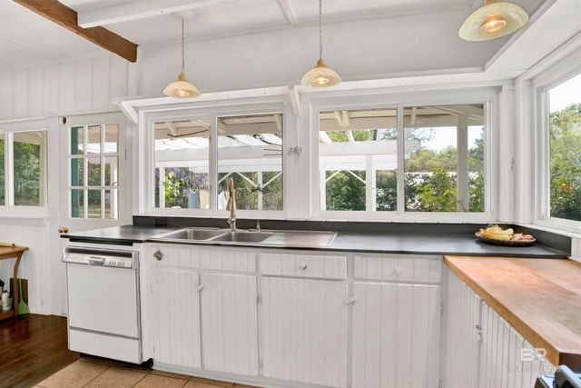 662 Fairhope Avenue, Fairhope, AL 36532