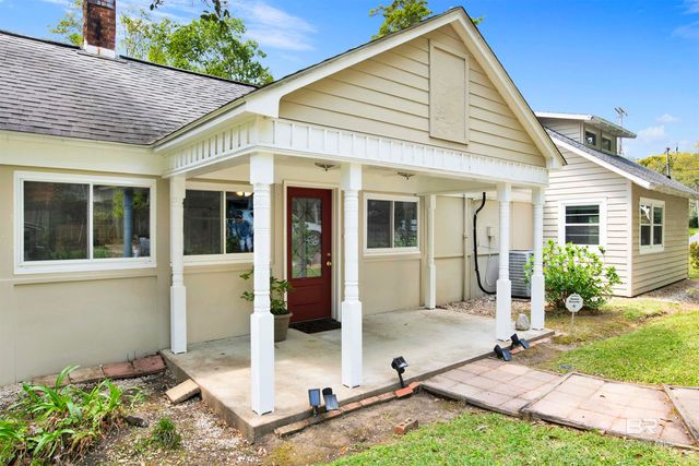 662 Fairhope Avenue, Fairhope, AL 36532