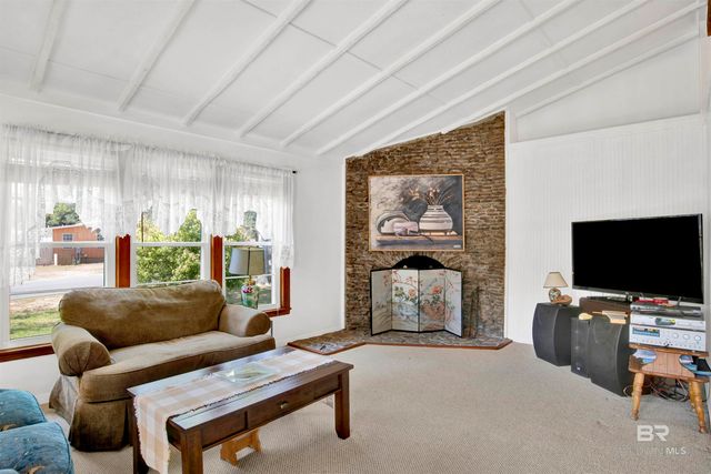 662 Fairhope Avenue, Fairhope, AL 36532