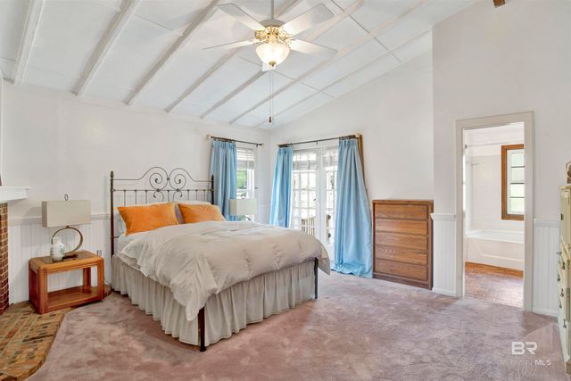 662 Fairhope Avenue, Fairhope, AL 36532