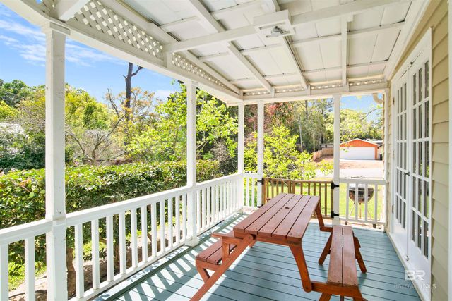 662 Fairhope Avenue, Fairhope, AL 36532