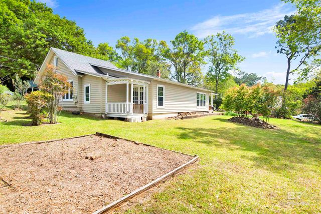 662 Fairhope Avenue, Fairhope, AL 36532