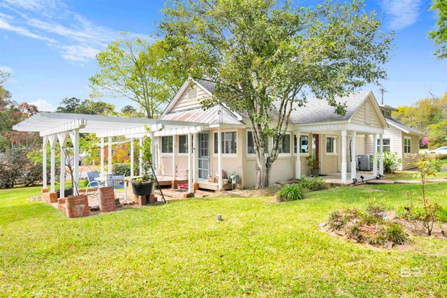 662 Fairhope Avenue, Fairhope, AL 36532