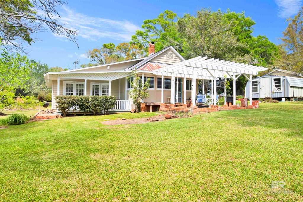 662 Fairhope Avenue, Fairhope, AL 36532