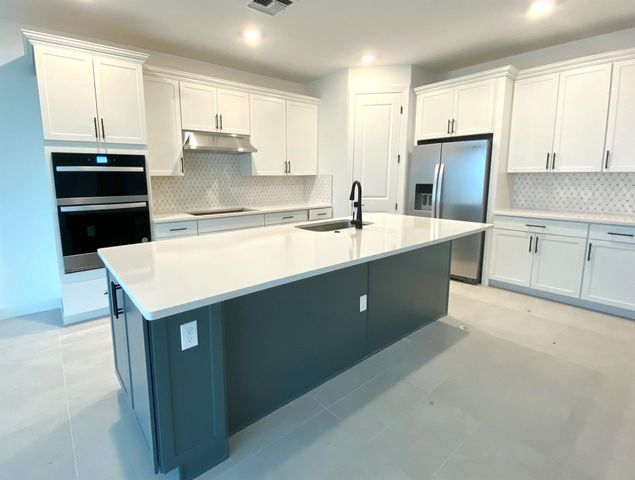 10390 SW Highpointe Drive Whitestone, Stuart, FL 34997
