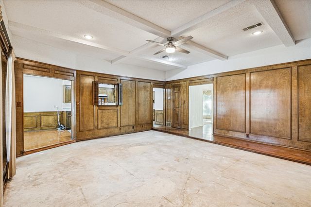 805 Newport Road, Fort Worth, TX 76120