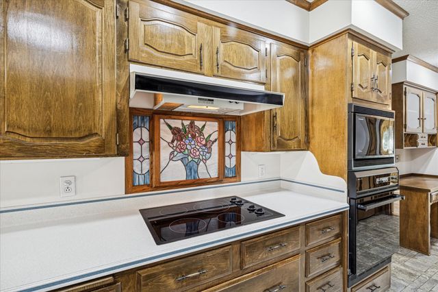 805 Newport Road, Fort Worth, TX 76120