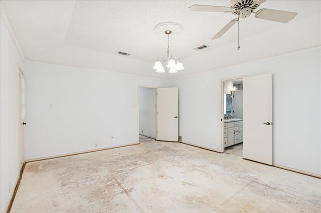 805 Newport Road, Fort Worth, TX 76120