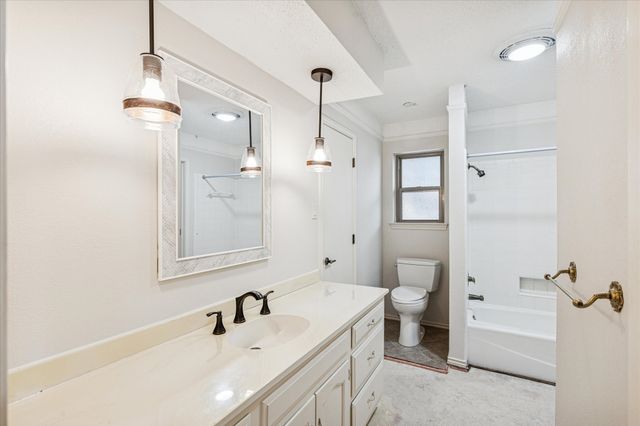 805 Newport Road, Fort Worth, TX 76120