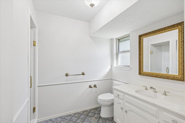 805 Newport Road, Fort Worth, TX 76120