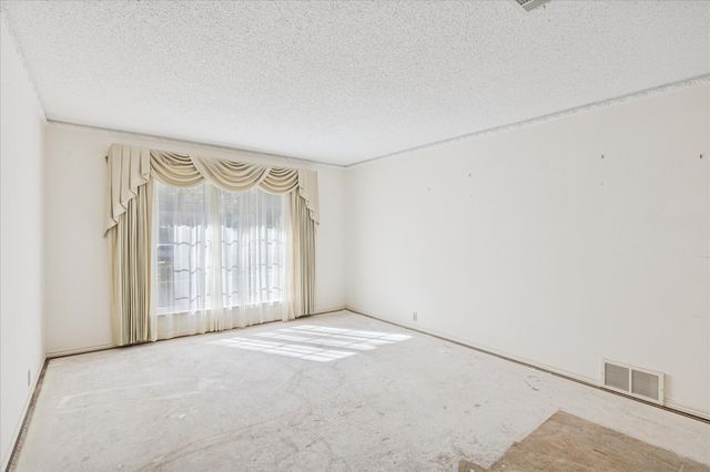 805 Newport Road, Fort Worth, TX 76120