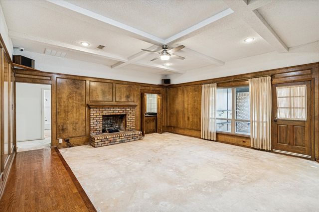 805 Newport Road, Fort Worth, TX 76120