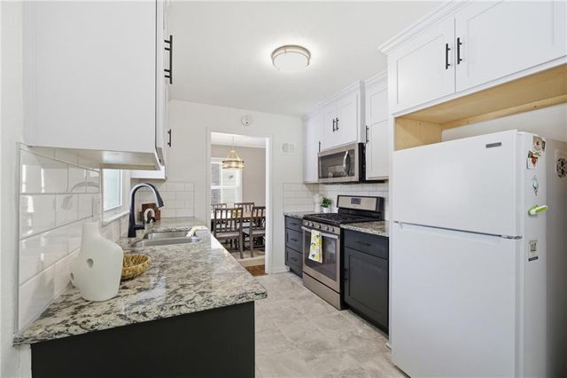 8814 Slater Street, Overland Park, KS 66212