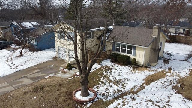 8814 Slater Street, Overland Park, KS 66212