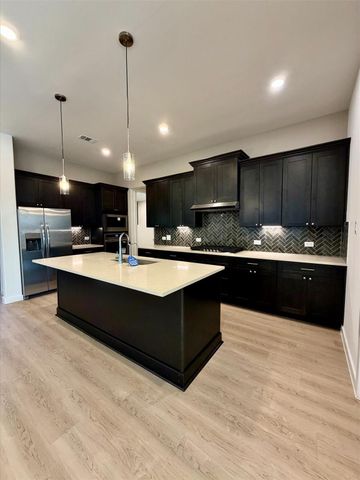 1131 Connecting Way, Richmond, TX 77406
