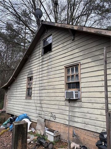 1353 Dillon Road, Austell, GA 30168