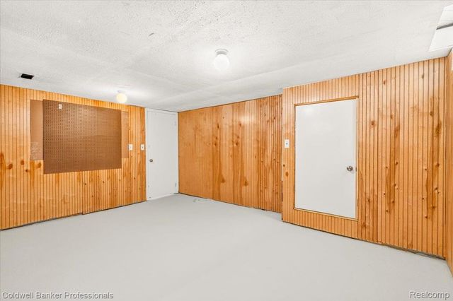 1750 Regene Street, Westland, MI 48186