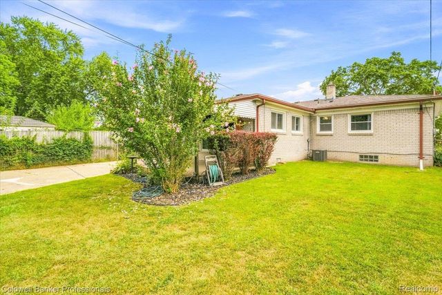 1750 Regene Street, Westland, MI 48186