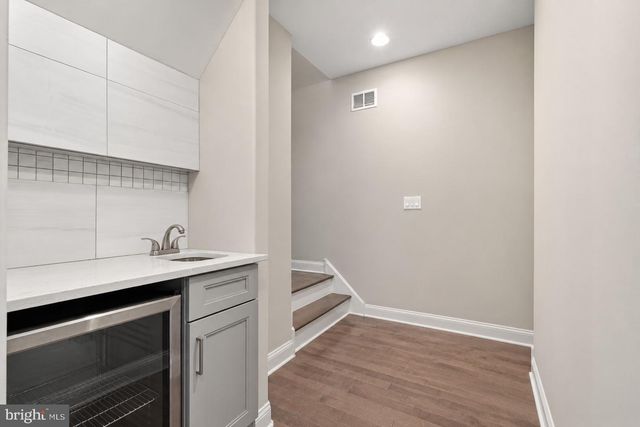 1746 WATERLOO ST, Philadelphia, PA 19122
