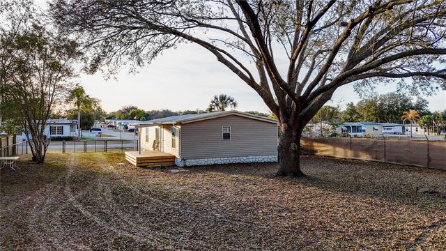 105 NE 66TH COURT, Ocala, FL 34470