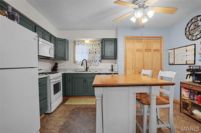 622 Ensign Cir, Edwardsville, IL 62025