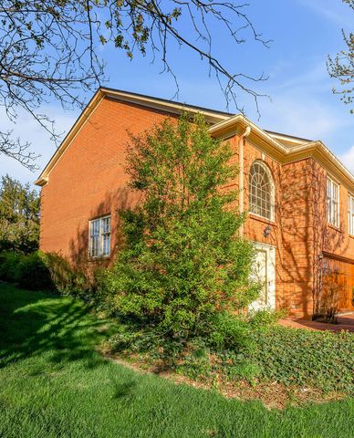 1056 Taborlake Drive, Lexington, KY 40502