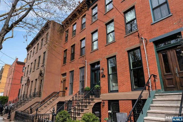 218 8th Street, Jersey City, NJ 07302