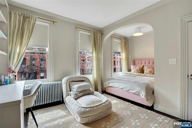 218 8th Street, Jersey City, NJ 07302