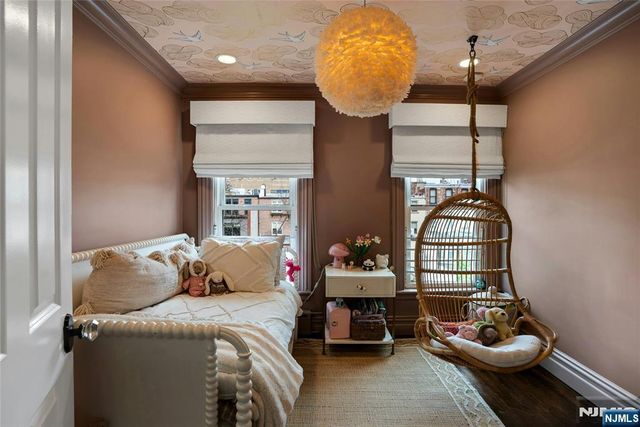 218 8th Street, Jersey City, NJ 07302