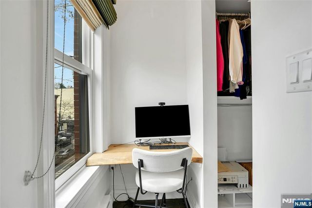 218 8th Street, Jersey City, NJ 07302