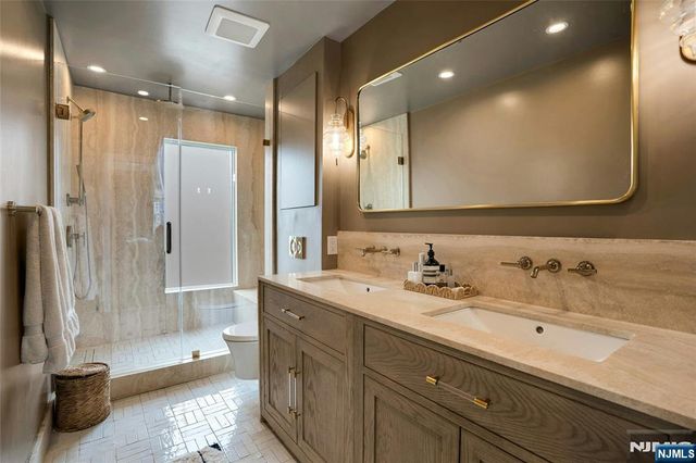 218 8th Street, Jersey City, NJ 07302