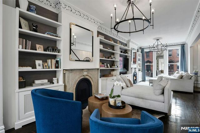 218 8th Street, Jersey City, NJ 07302