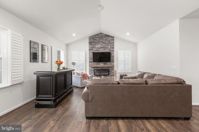 207 LIBERTY HALL DR, Fredericksburg, VA 22406