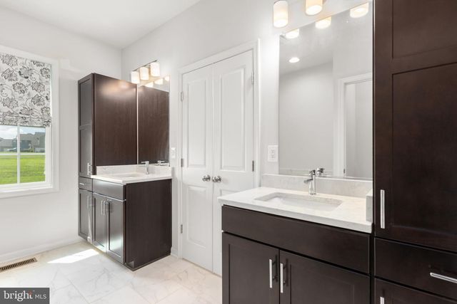 207 LIBERTY HALL DR, Fredericksburg, VA 22406