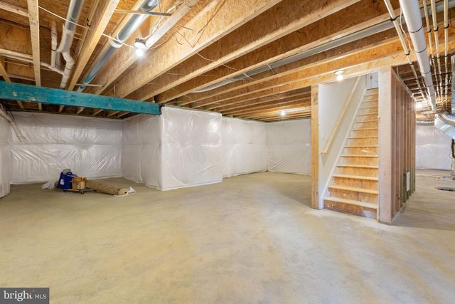 207 LIBERTY HALL DR, Fredericksburg, VA 22406