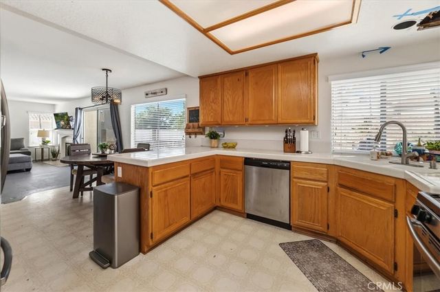 352 Leafwood Court, Riverside, CA 92506