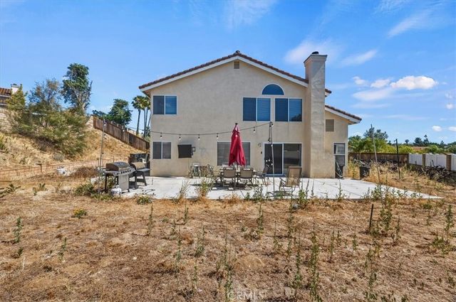 352 Leafwood Court, Riverside, CA 92506