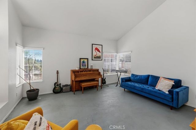 352 Leafwood Court, Riverside, CA 92506