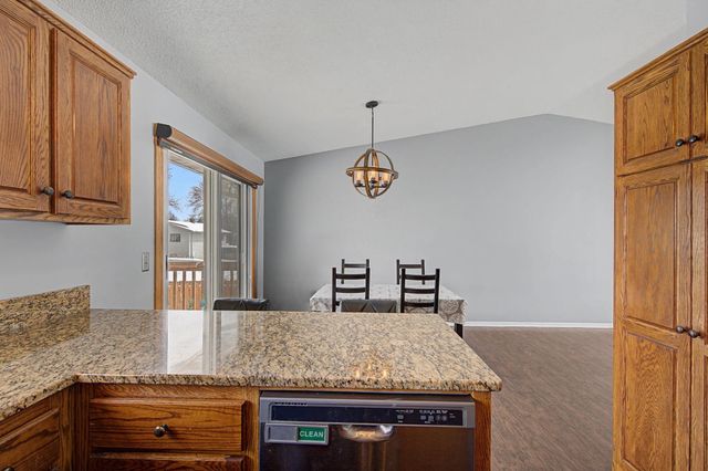 9614 Wellington Lane N, Maple Grove, MN 55369