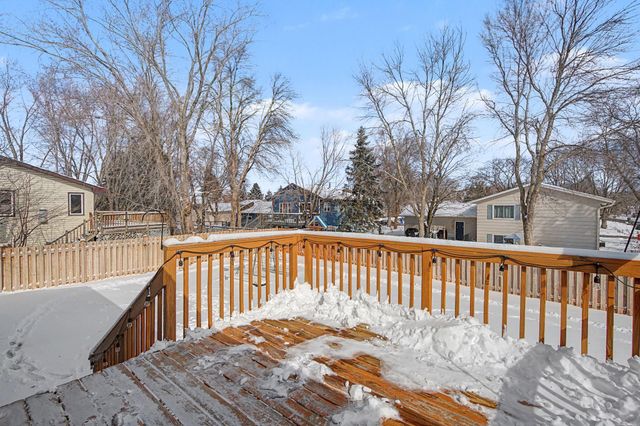 9614 Wellington Lane N, Maple Grove, MN 55369