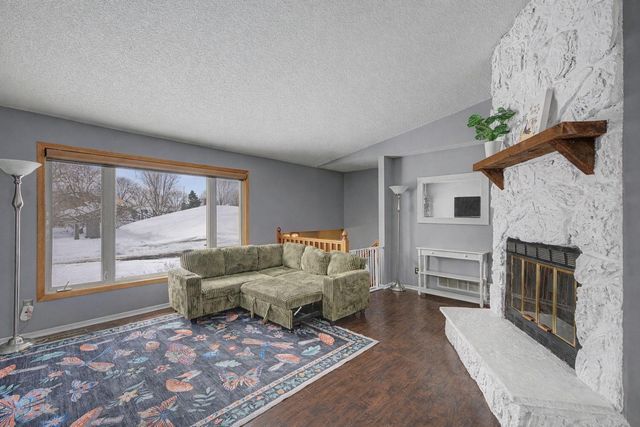 9614 Wellington Lane N, Maple Grove, MN 55369