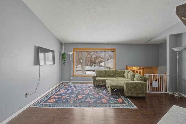 9614 Wellington Lane N, Maple Grove, MN 55369