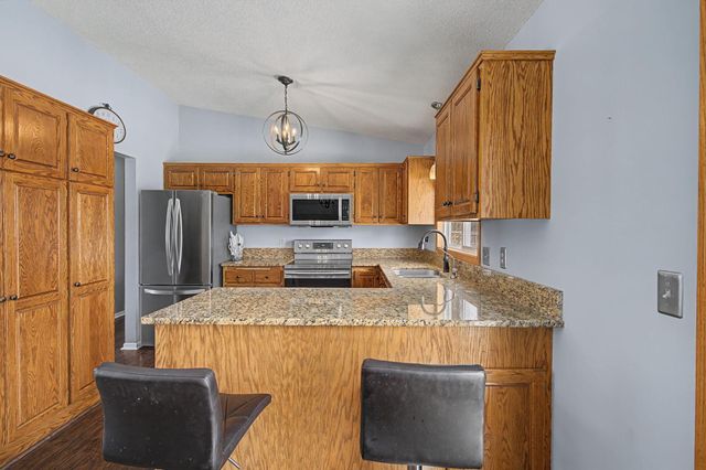 9614 Wellington Lane N, Maple Grove, MN 55369