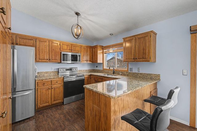 9614 Wellington Lane N, Maple Grove, MN 55369