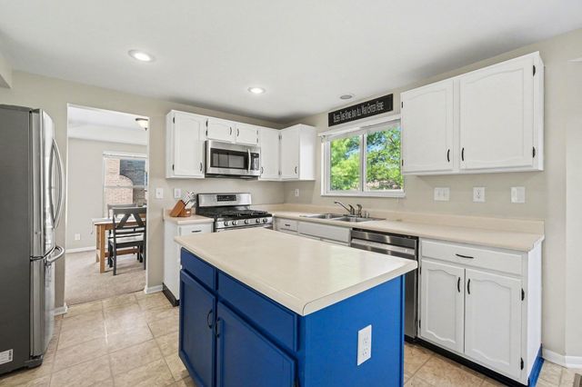 8430 Woodcreek Drive, Florence, KY 41042