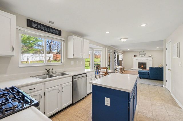 8430 Woodcreek Drive, Florence, KY 41042