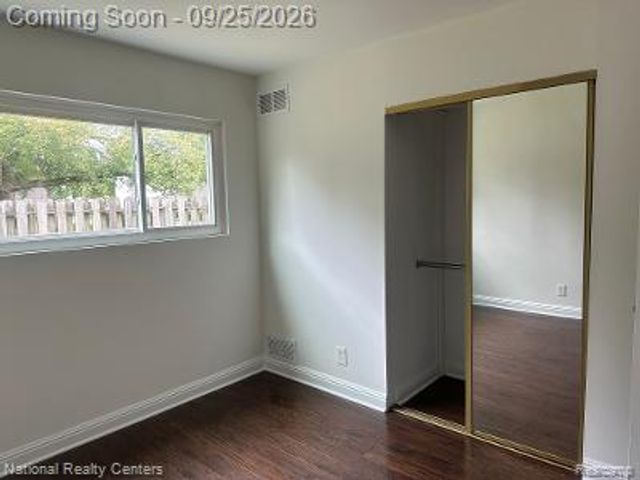 2546 LAFAY DRIV N Lafay Drive, West Bloomfield, MI 48324