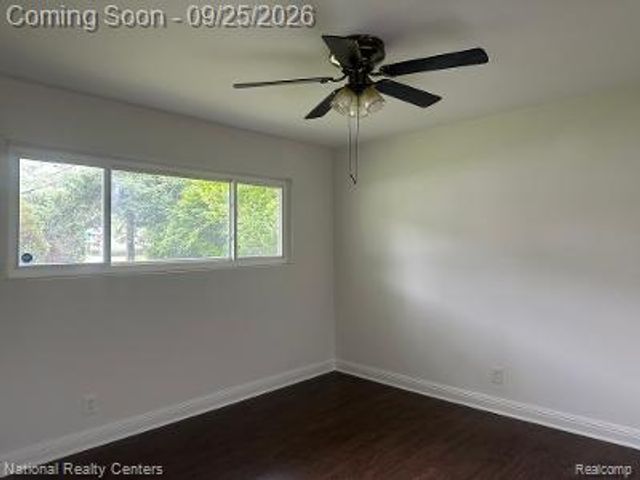 2546 LAFAY DRIV N Lafay Drive, West Bloomfield, MI 48324